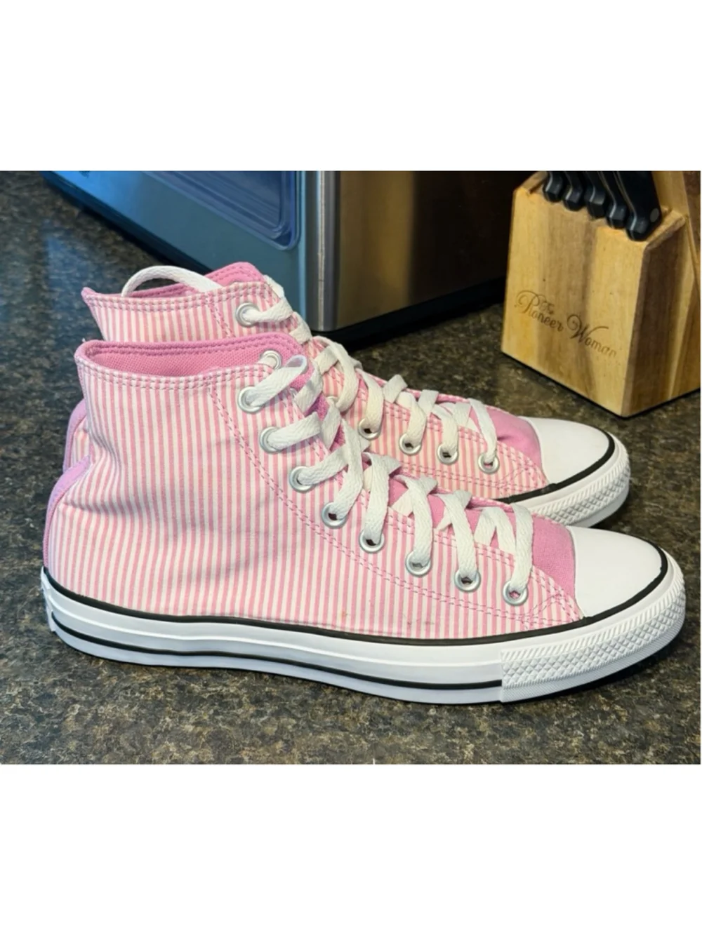 Converse Chuck Taylor All Star 'Pink Stripes' 166865C Sneakers